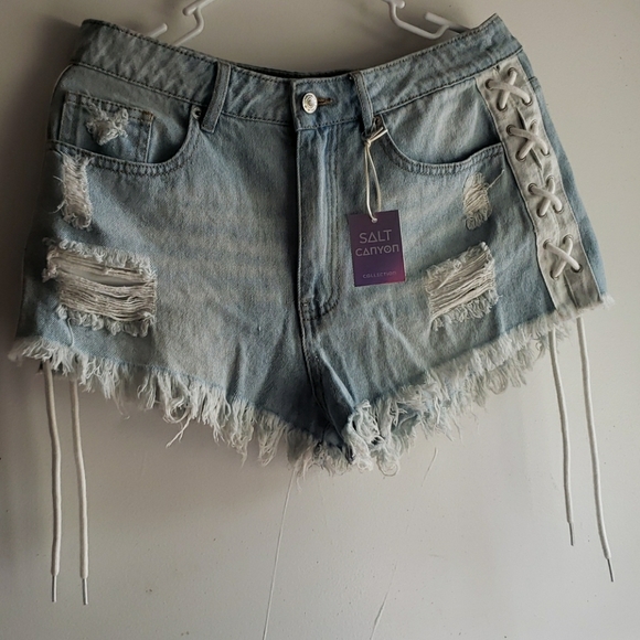 Forever 21 Pants - Light Blue Wash & White - •F21• | Rawhem Shorts